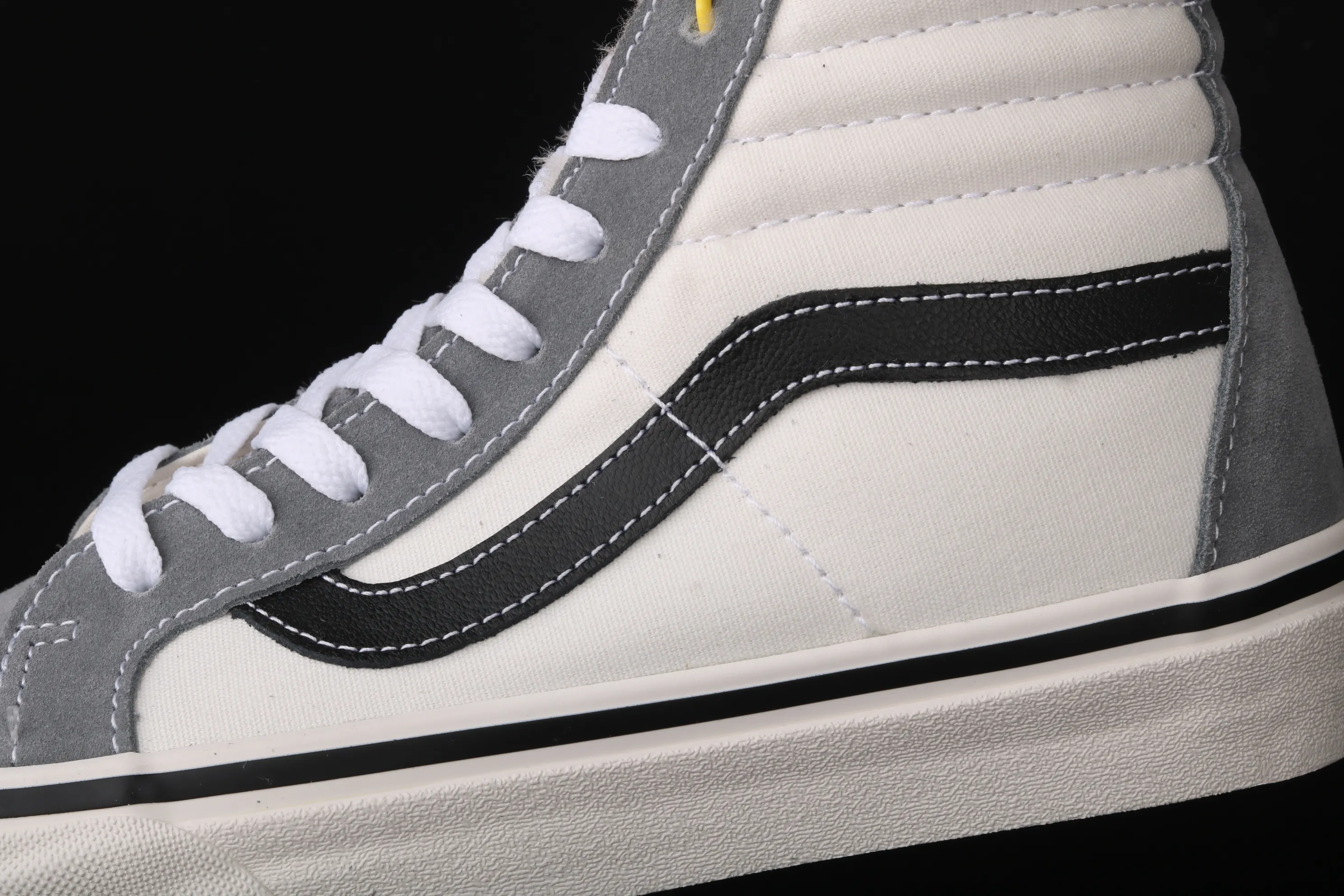 All categories Vans Vans series Vans Hi Vans high-top plus velvet Vans Sk8-Hi Anaheim autumn and winter plus velvet series high-top casual sneakers VN0A38GFUQ1